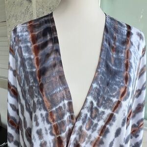 Tie-Dye V-Neck Blouse